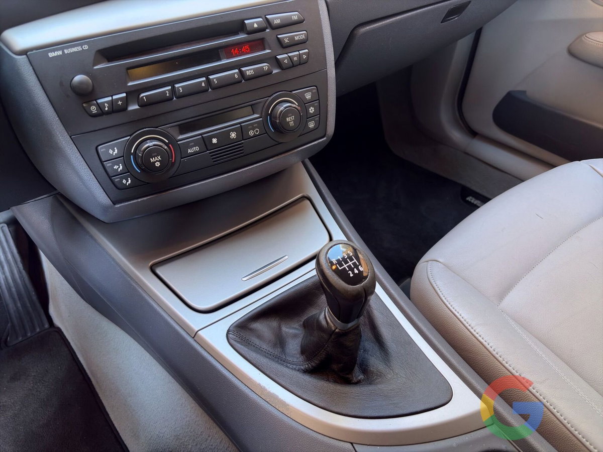 BMW Serie 1 130i cat 5 porte Futura (11)