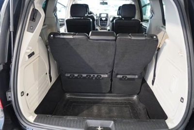 Lancia Voyager 2.8 Turbodiesel Platinum 177 CV (14)