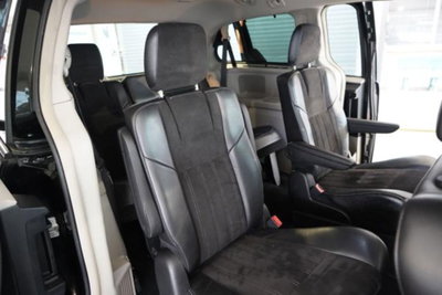 Lancia Voyager 2.8 Turbodiesel Platinum 177 CV (17)
