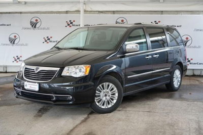 Lancia Voyager 2.8 Turbodiesel Platinum 177 CV (2)