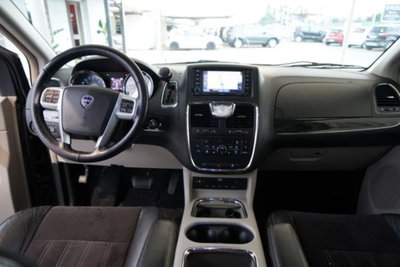 Lancia Voyager 2.8 Turbodiesel Platinum 177 CV (20)