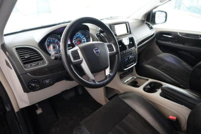 Lancia Voyager 2.8 Turbodiesel Platinum 177 CV (8)