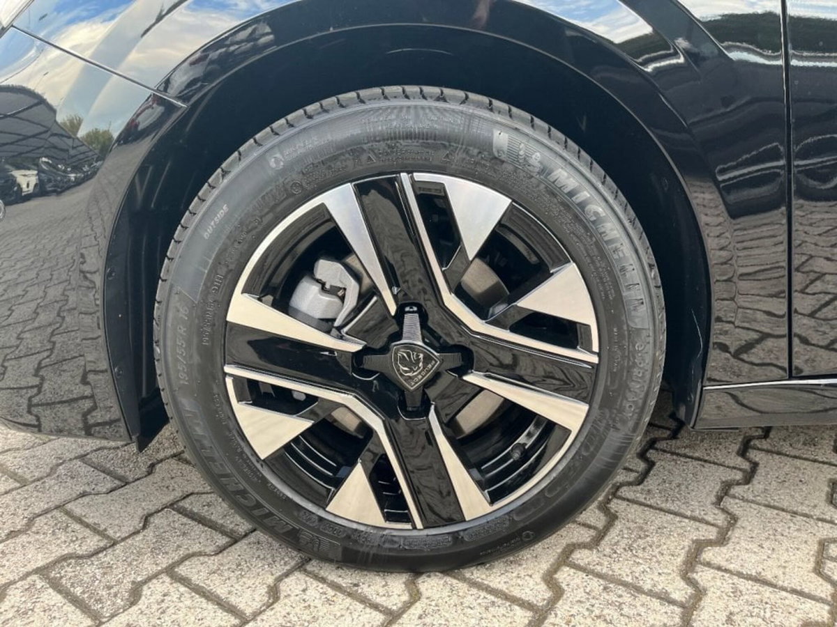 Peugeot 208 PureTech 100 Stop&Start 5 porte Allure (8)
