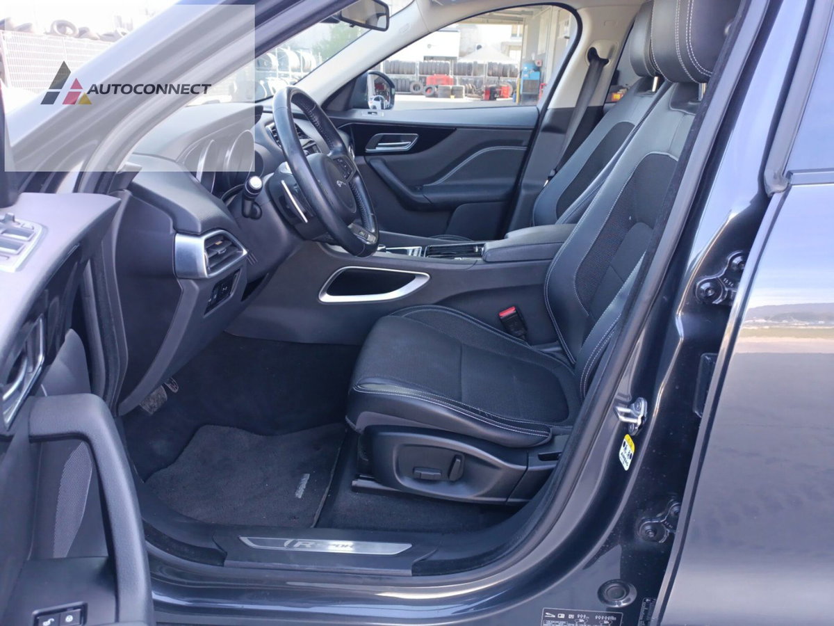 Jaguar F-Pace 2.0 D 180 CV AWD R-Sport (17)