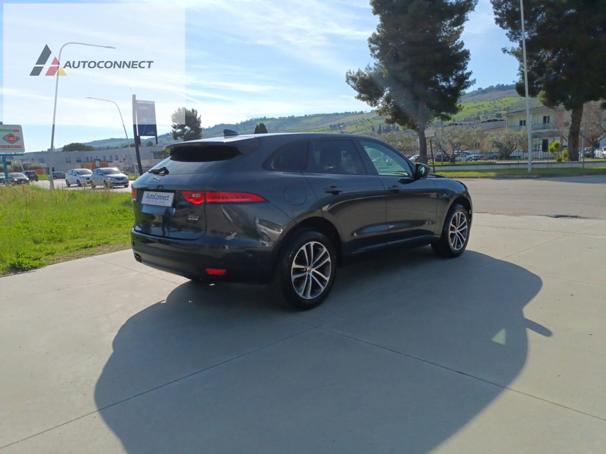 Jaguar F-Pace 2.0 D 180 CV AWD R-Sport (6)