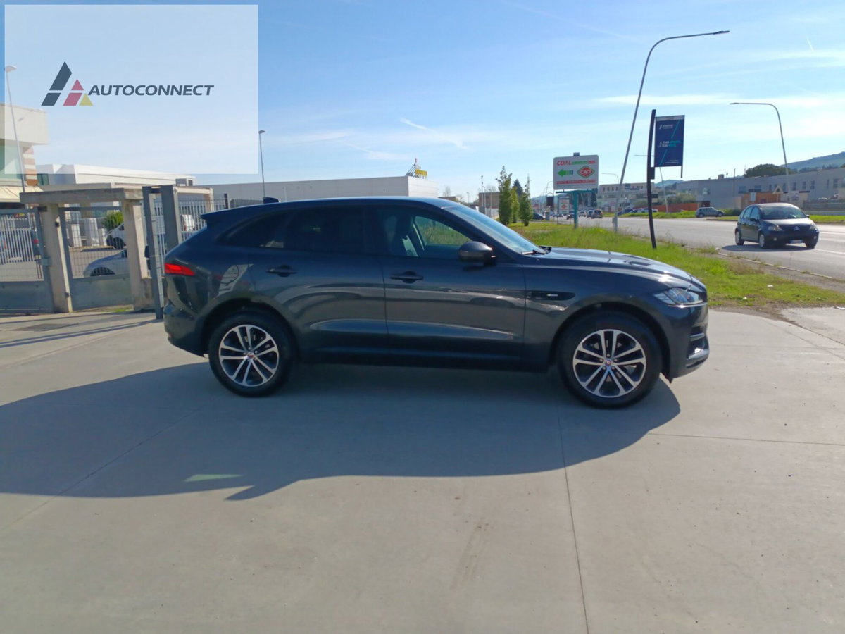 Jaguar F-Pace 2.0 D 180 CV AWD R-Sport (7)