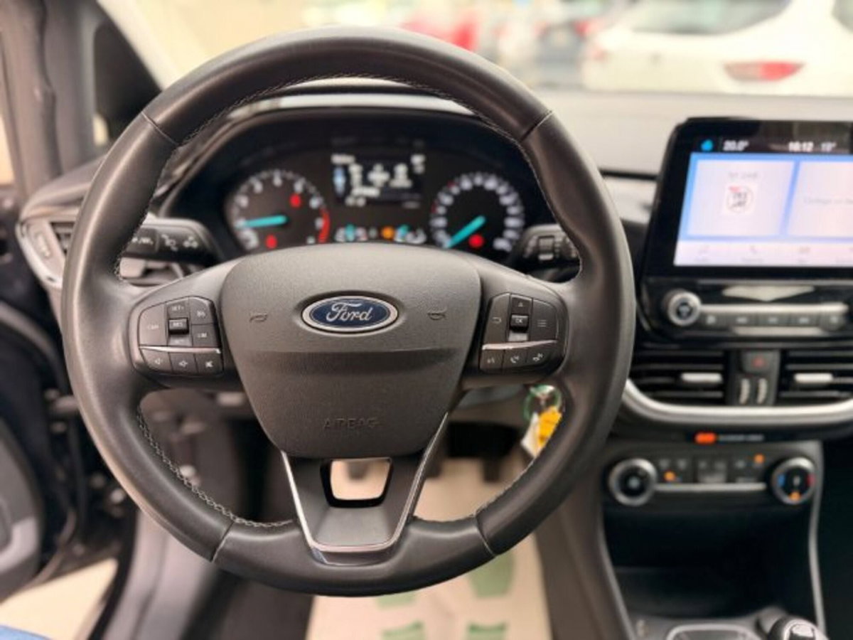 Ford Fiesta 1.1 75 CV 5 porte Titanium (13)