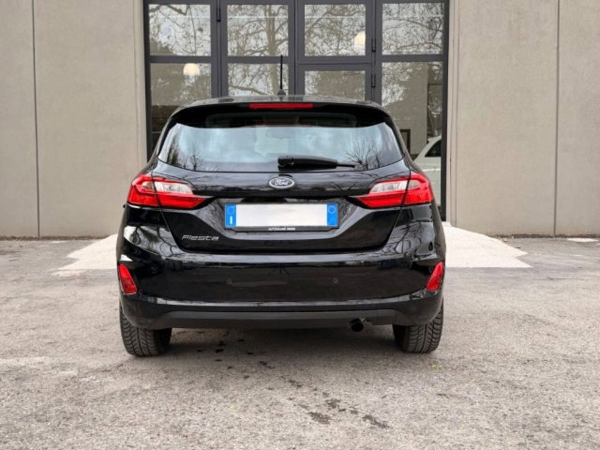 Ford Fiesta 1.1 75 CV 5 porte Titanium (6)