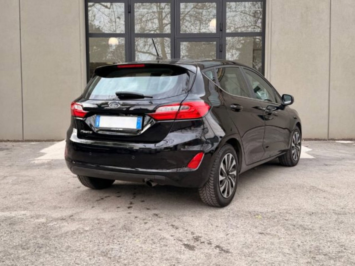 Ford Fiesta 1.1 75 CV 5 porte Titanium (7)