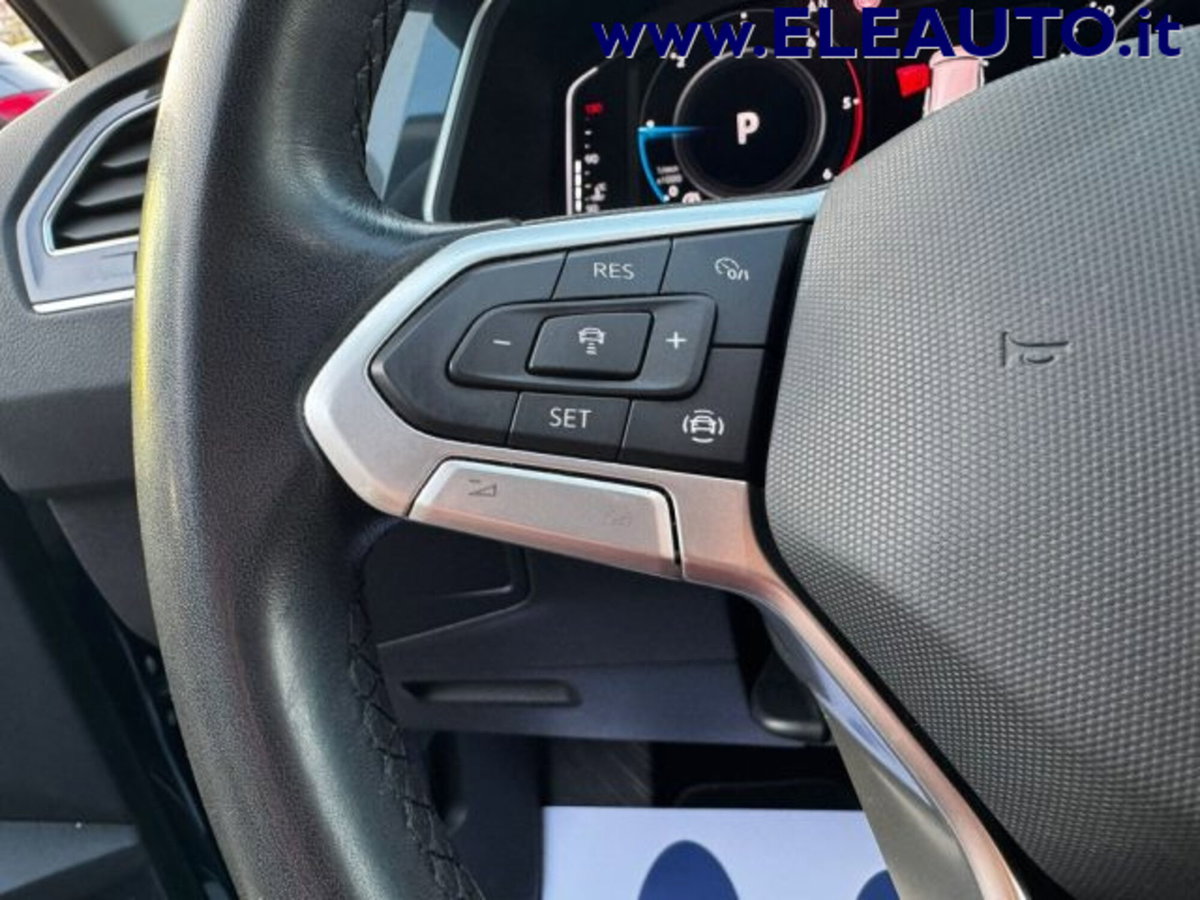 Volkswagen Tiguan 2.0 TDI 150 CV SCR DSG 4MOTION Elegance (12)