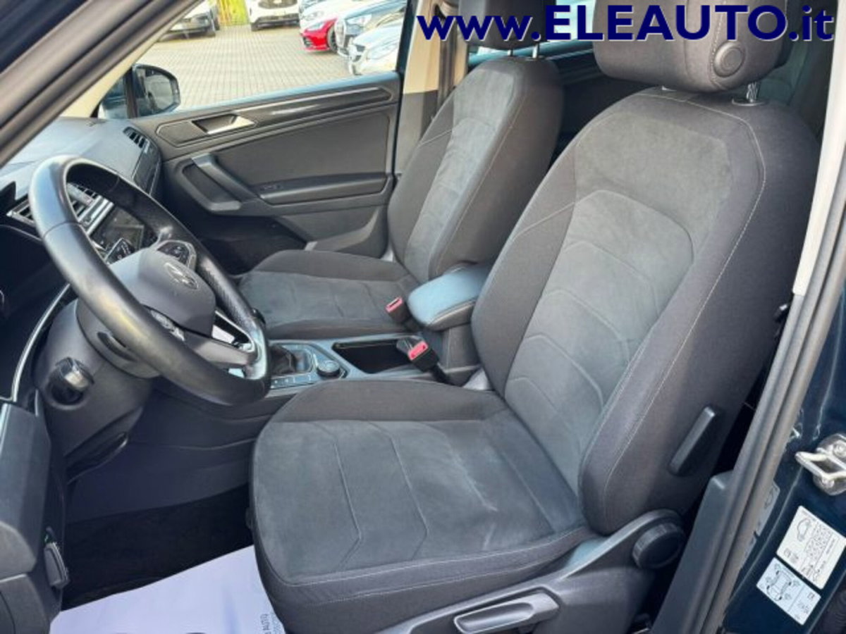 Volkswagen Tiguan 2.0 TDI 150 CV SCR DSG 4MOTION Elegance (13)