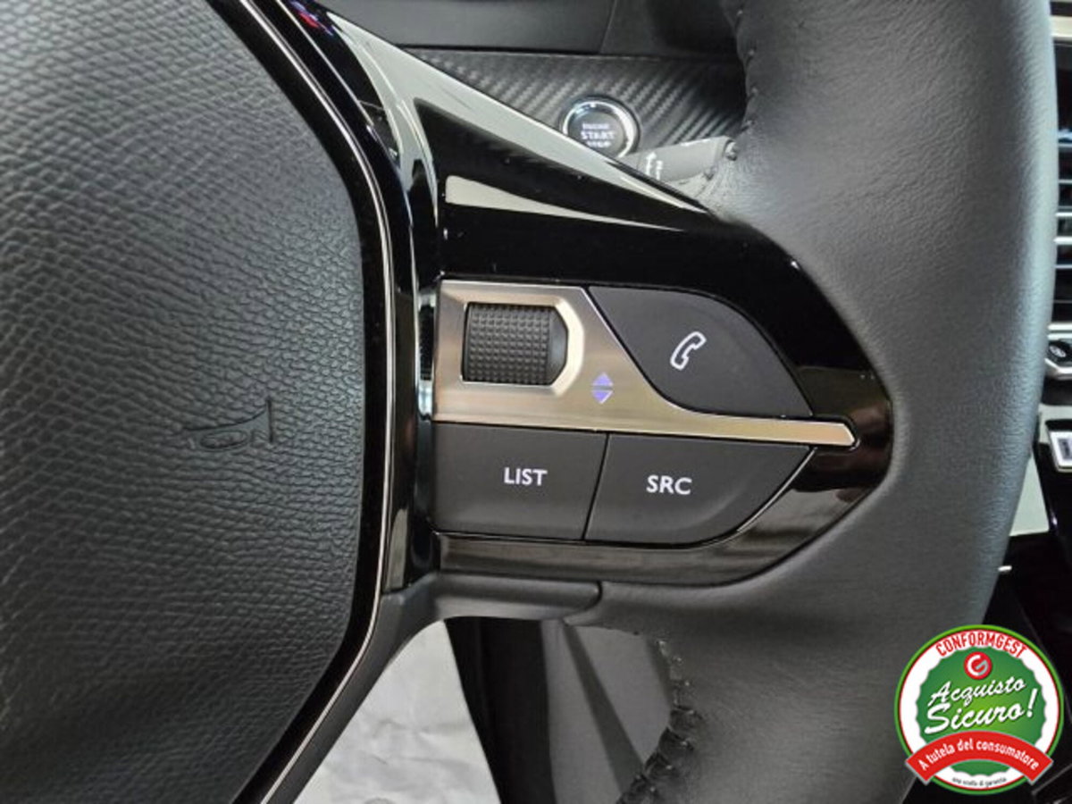 Peugeot 2008 PureTech 100 S&S Allure (13)