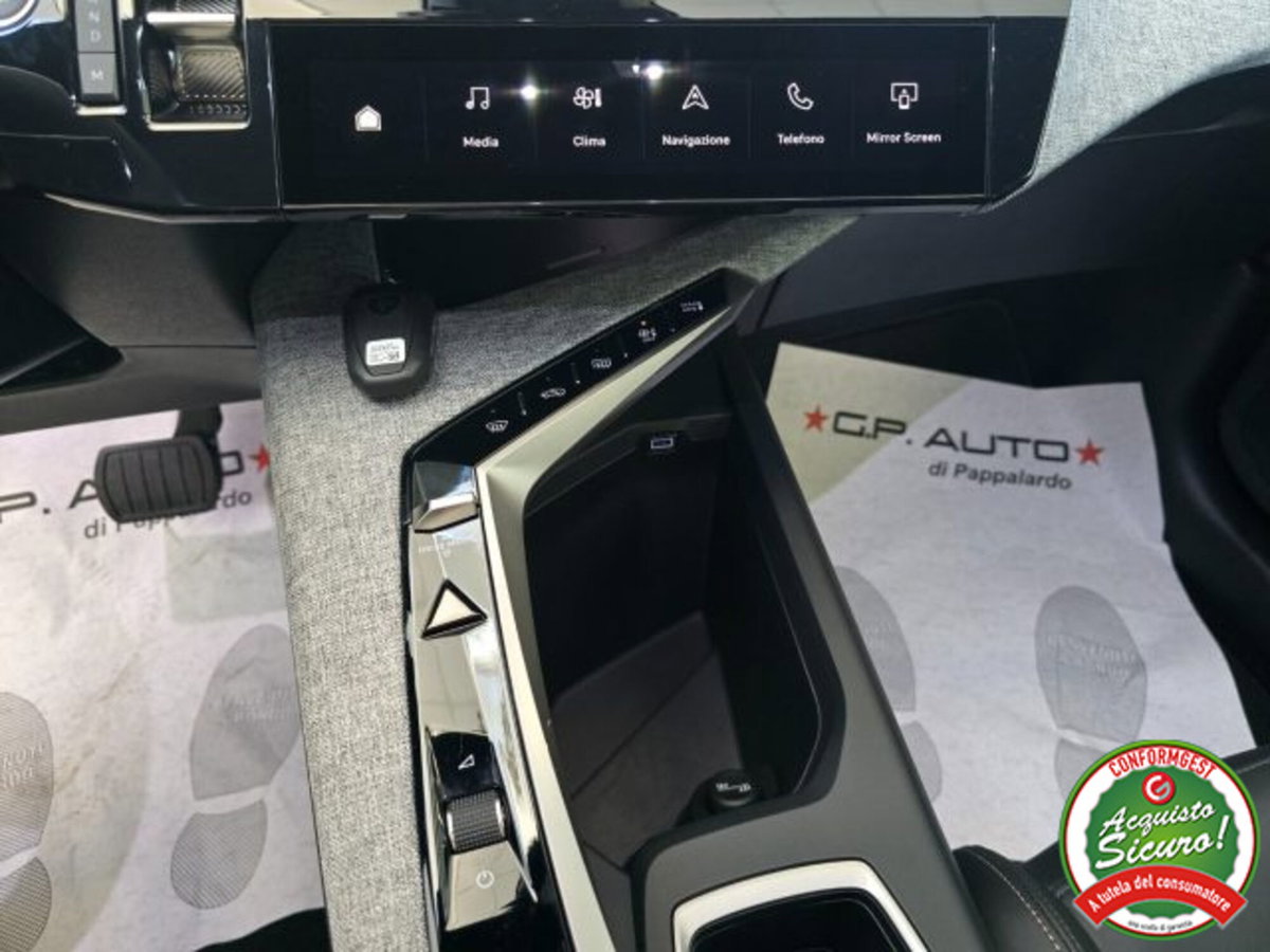 Peugeot 3008 1.2 hybrid Allure Business 145cv e-dcs6 (17)