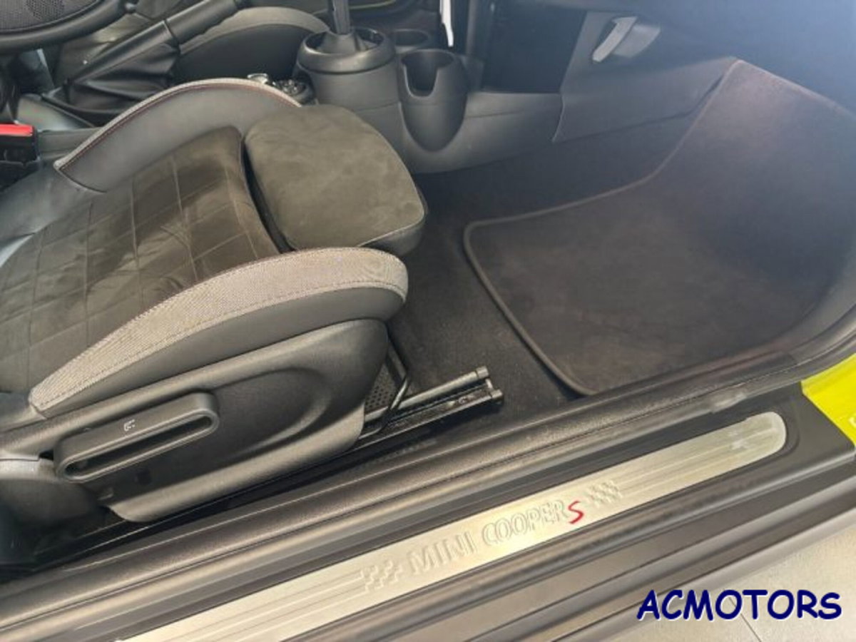 MINI Mini Cabrio 2.0 Cooper S Yours Cabrio (11)