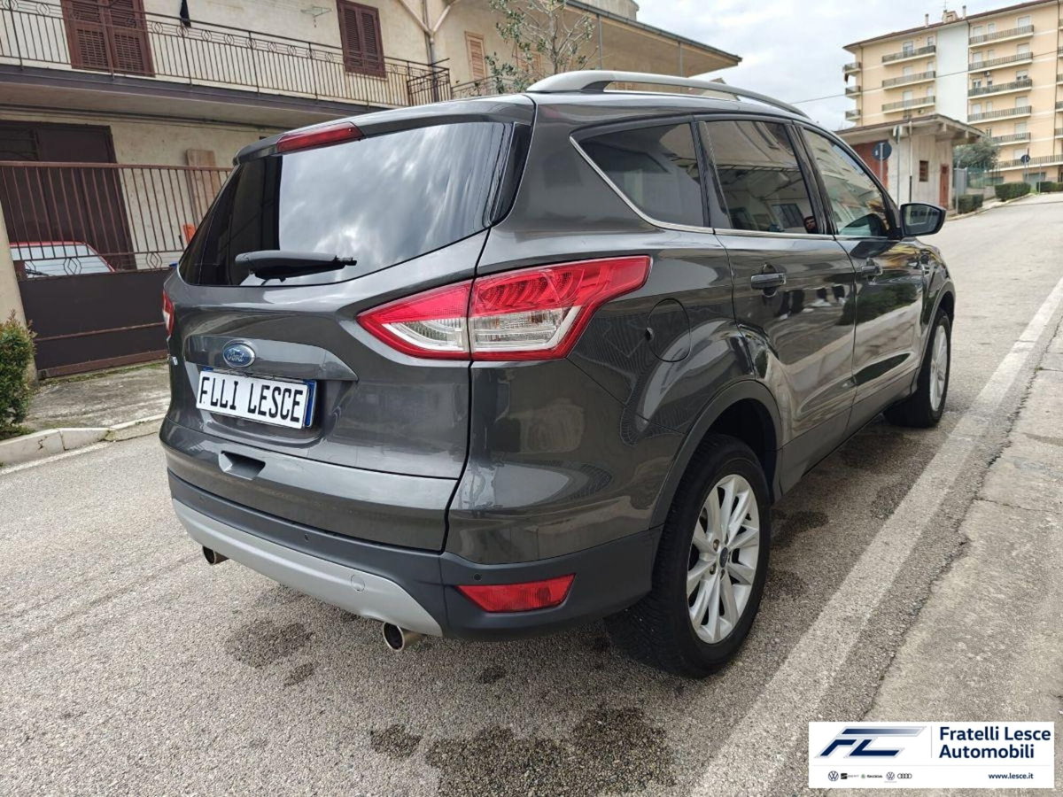 Ford Kuga 2.0 TDCI 150 CV S&S 4WD Titanium X (16)
