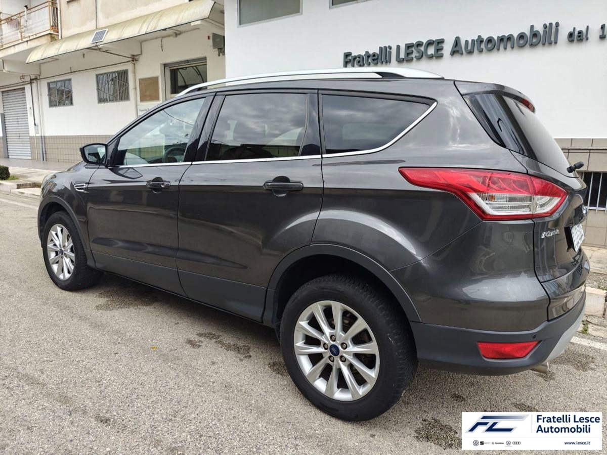 Ford Kuga 2.0 TDCI 150 CV S&S 4WD Titanium X (3)