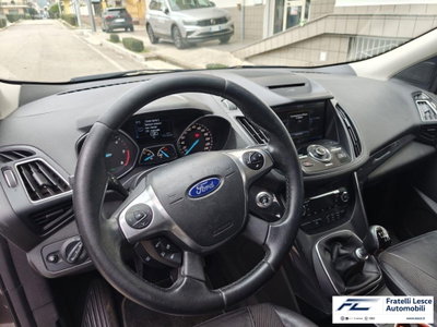 Ford Kuga 2.0 TDCI 150 CV S&S 4WD Titanium X (4)
