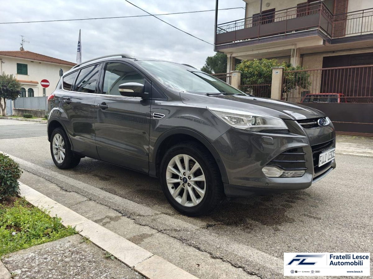 Ford Kuga 2.0 TDCI 150 CV S&S 4WD Titanium X (5)