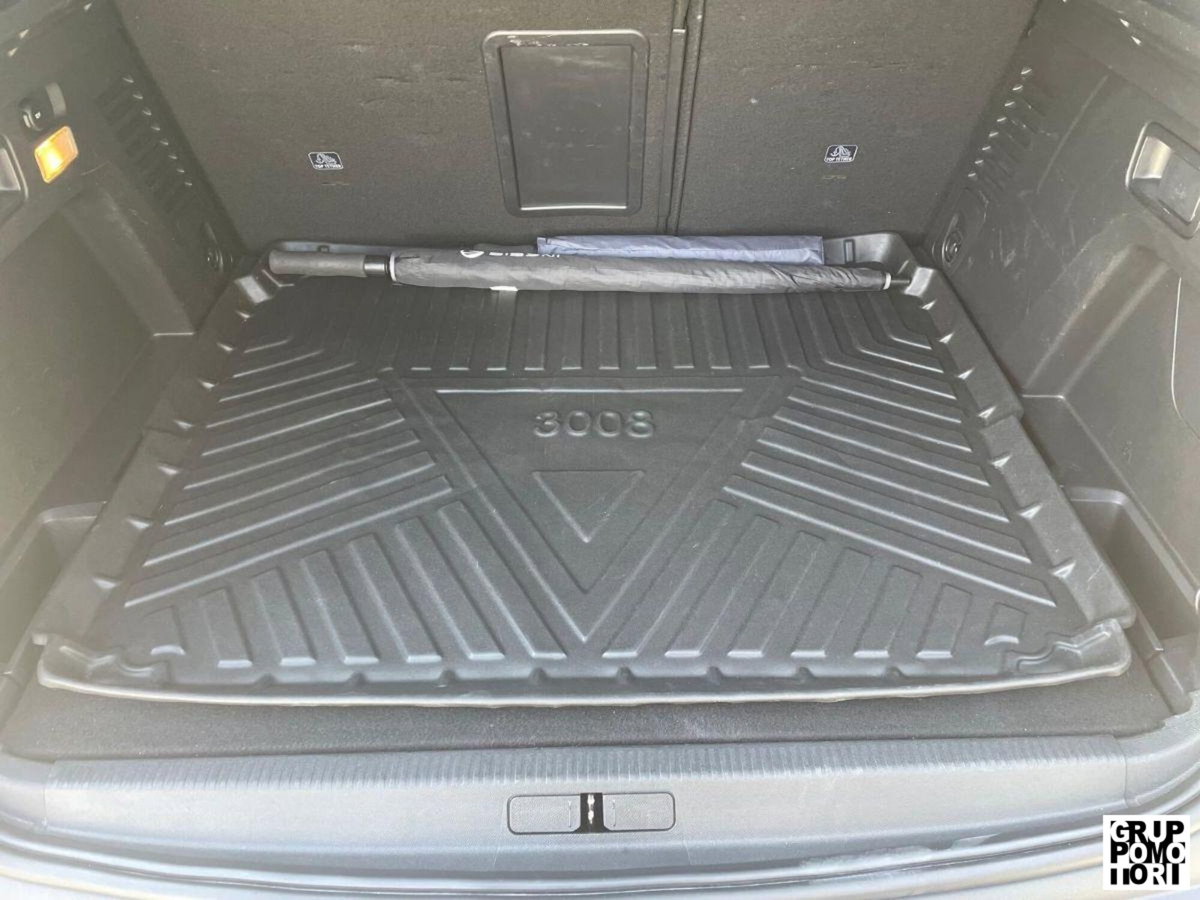 Peugeot 3008 BlueHDi 130 S&S EAT8 Allure Pack (16)