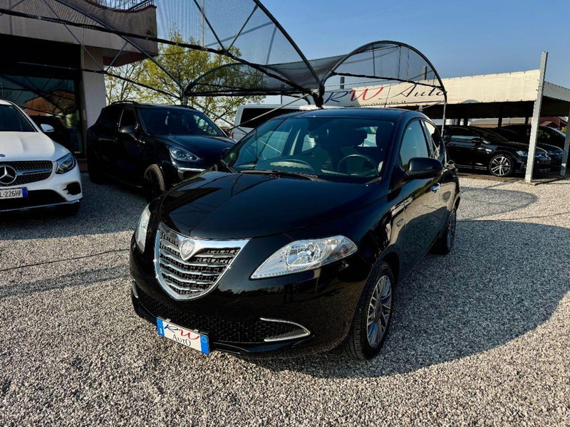 Lancia Ypsilon 1.2 69 CV 5 porte Silver
