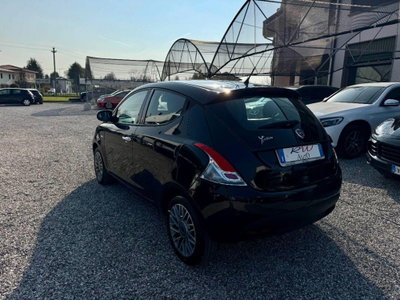 Lancia Ypsilon 1.2 69 CV 5 porte Silver (4)