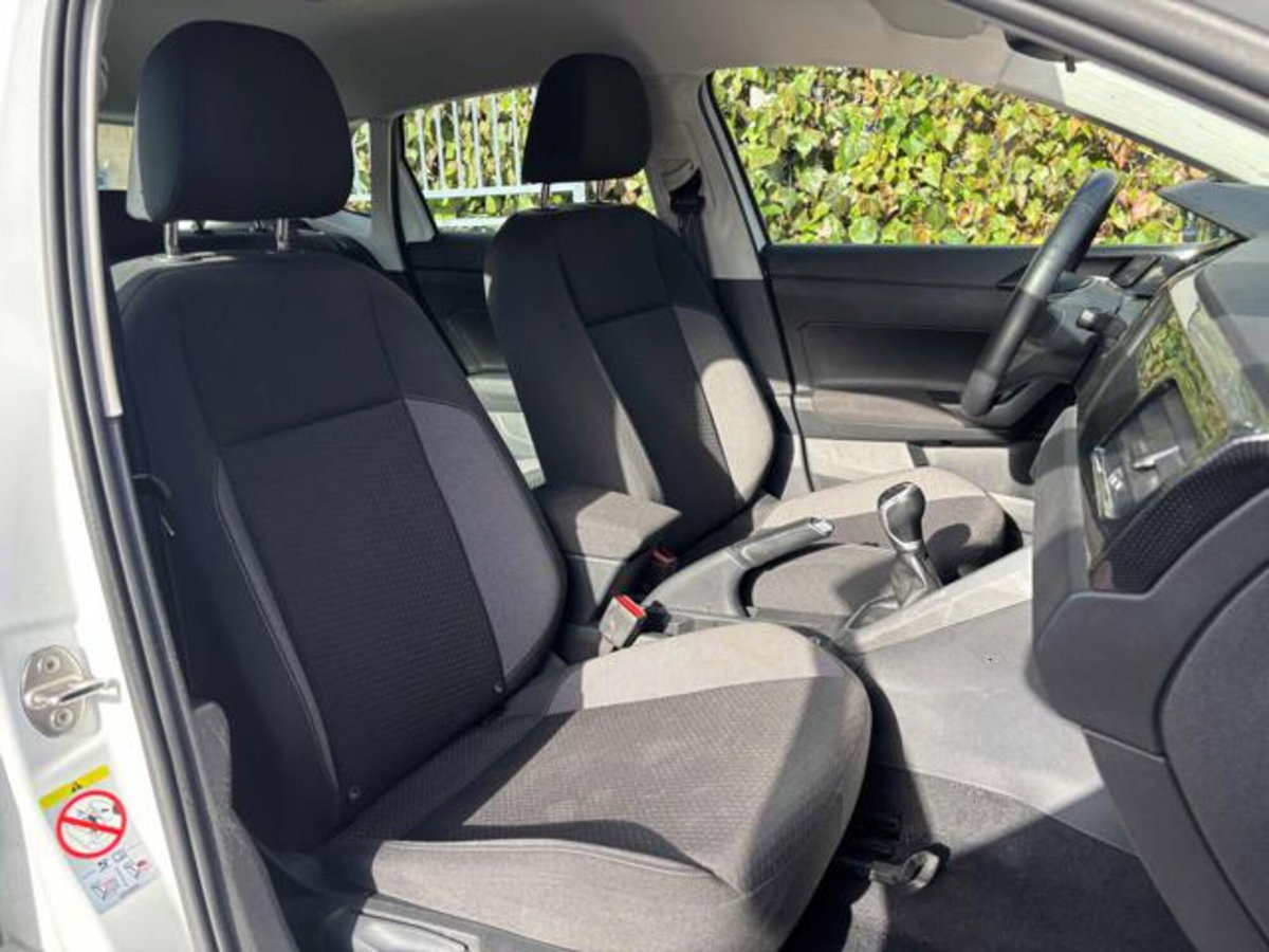 Volkswagen Polo 1.0 tsi Life 95cv (14)