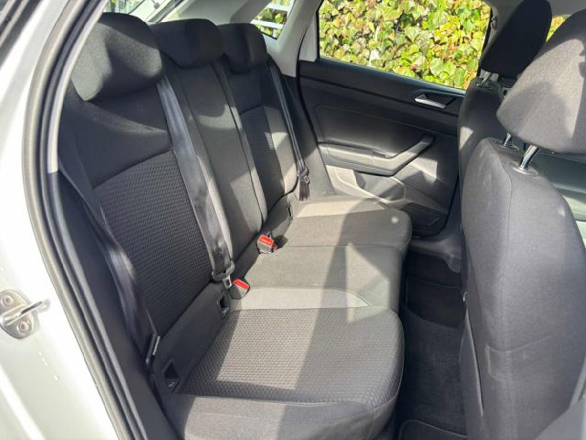 Volkswagen Polo 1.0 tsi Life 95cv (15)