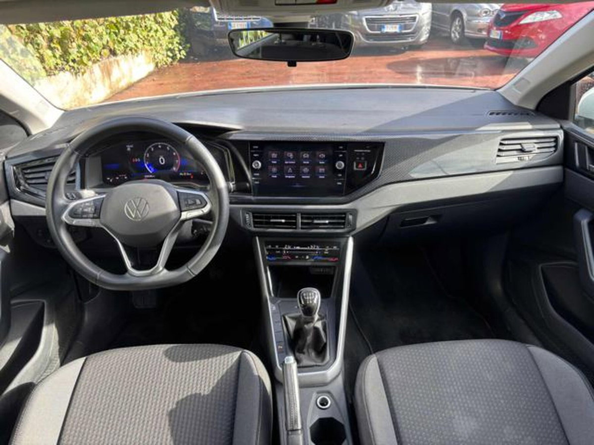 Volkswagen Polo 1.0 tsi Life 95cv (9)