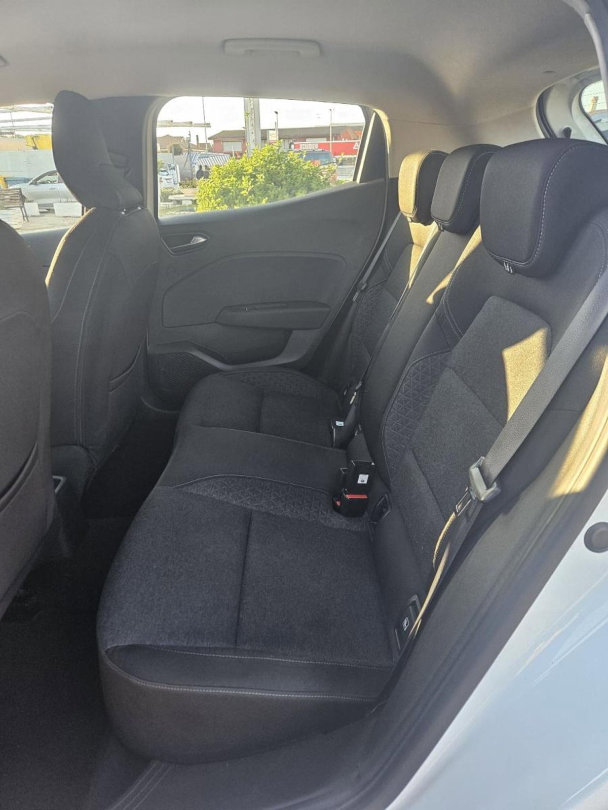 Renault Clio Blue dCi 85 CV 5 porte Business (10)
