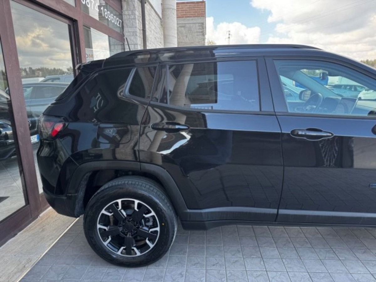 Jeep Compass 1.3 turbo t4 phev Trailhawk 4xe auto (9)