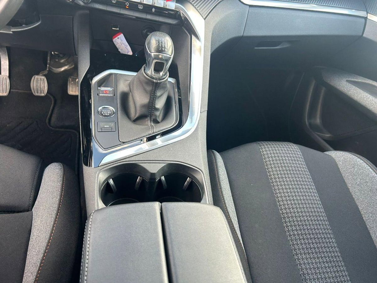 Peugeot 3008 BlueHDi 130 S&S Active (13)