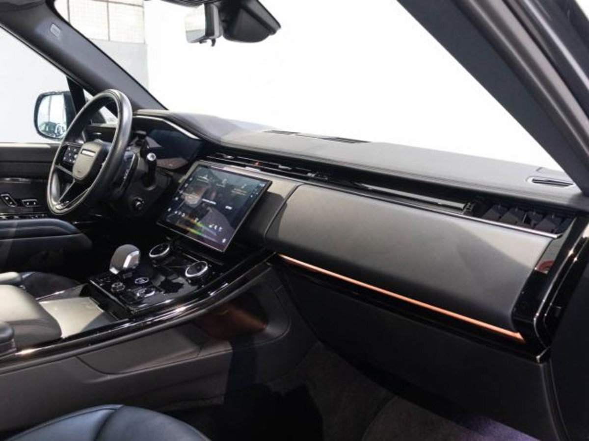 Land Rover Range Rover Velar 3.0D l6 300 CV R-Dynamic HSE (14)