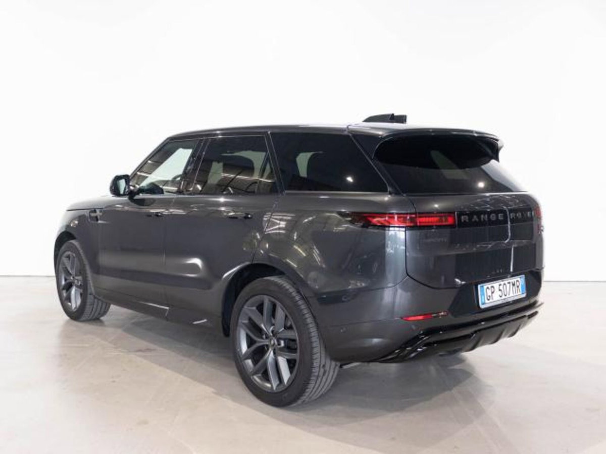 Land Rover Range Rover Velar 3.0D l6 300 CV R-Dynamic HSE (3)