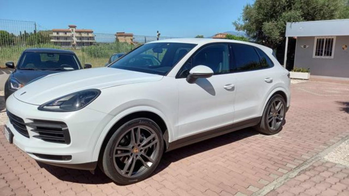 Porsche Cayenne 3.0 V6 (2)