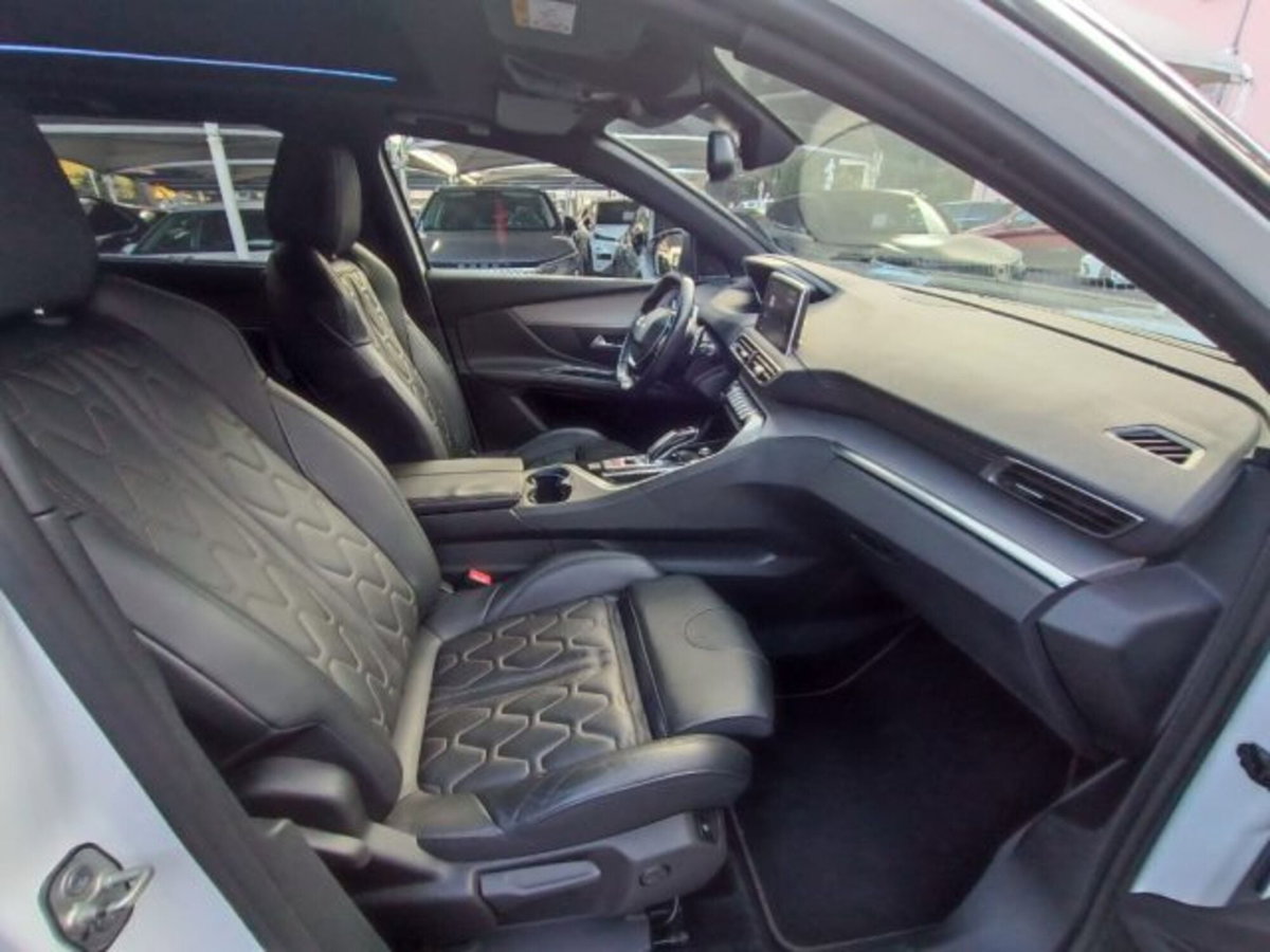 Peugeot 5008 BlueHDi 180 S&S EAT8 GT Pack (11)