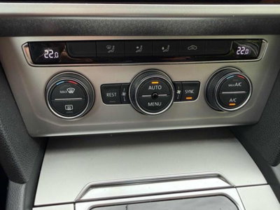 Volkswagen Passat Variant 1.6 TDI SCR DSG Business BMT (11)