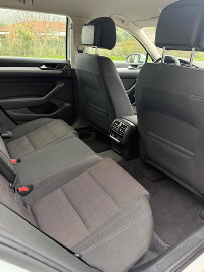Volkswagen Passat Variant 1.6 TDI SCR DSG Business BMT (14)