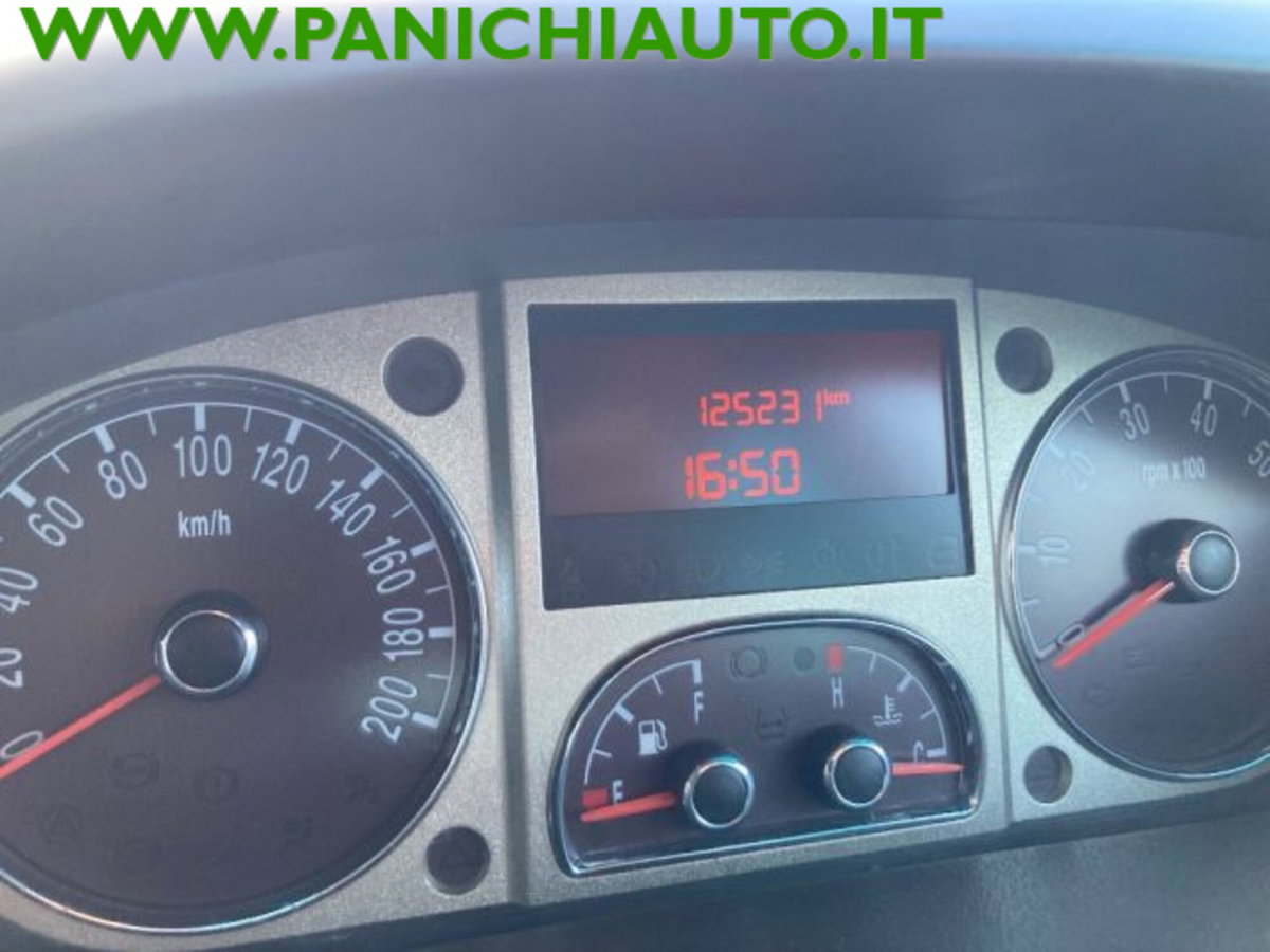 Lancia Musa 1.4 Platino Ecochic GPL (16)