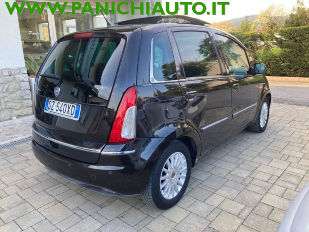 Lancia Musa 1.4 Platino Ecochic GPL (6)