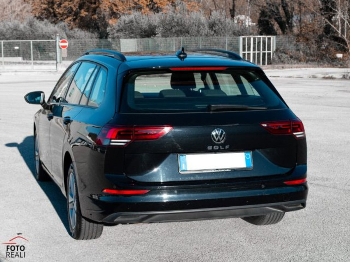 Volkswagen Golf Variant 2.0 tdi Life 115cv (4)