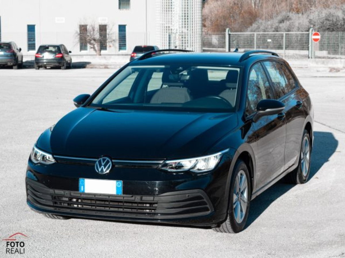 Volkswagen Golf Variant 2.0 tdi Life 115cv (3)