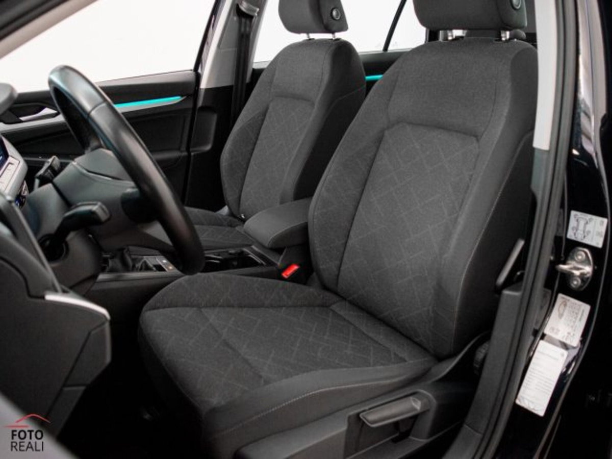Volkswagen Golf Variant 2.0 tdi Life 115cv (9)