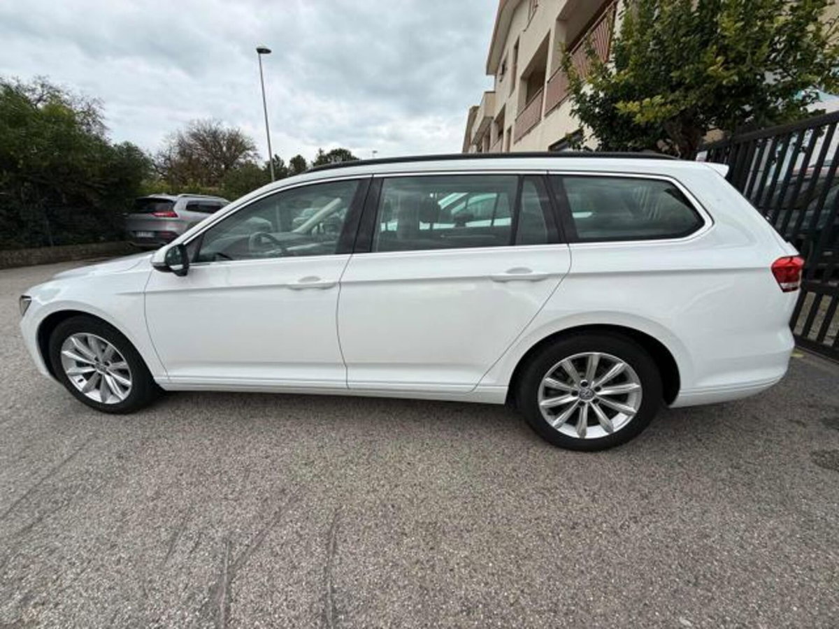 Volkswagen Passat Variant 1.6 TDI SCR DSG Business BMT