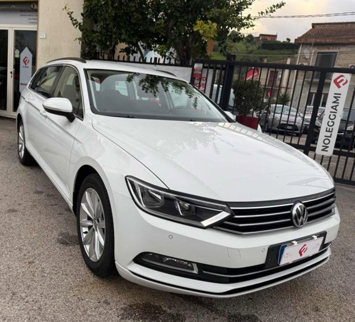 Volkswagen Passat Variant 1.6 TDI SCR DSG Business BMT (20)