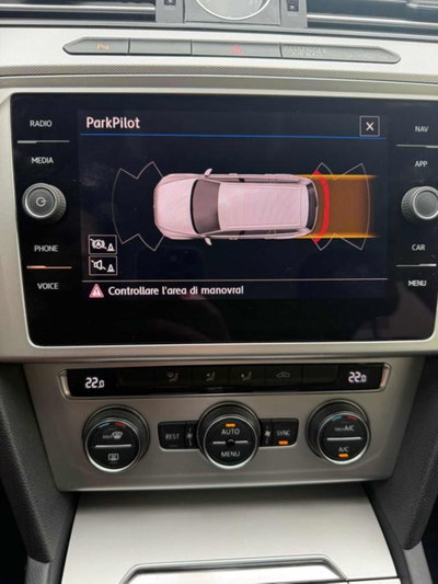 Volkswagen Passat Variant 1.6 TDI SCR DSG Business BMT (9)