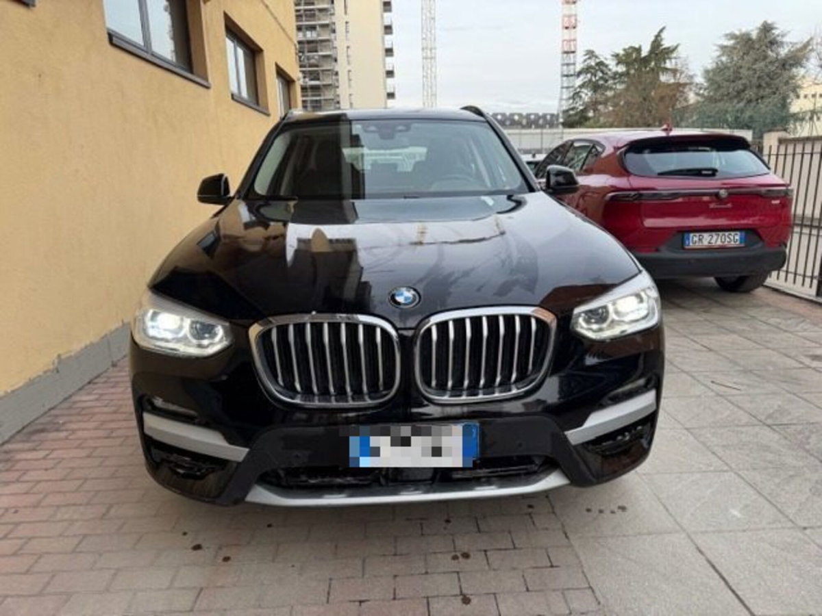 BMW X3 sDrive18d 48V xLine (2)