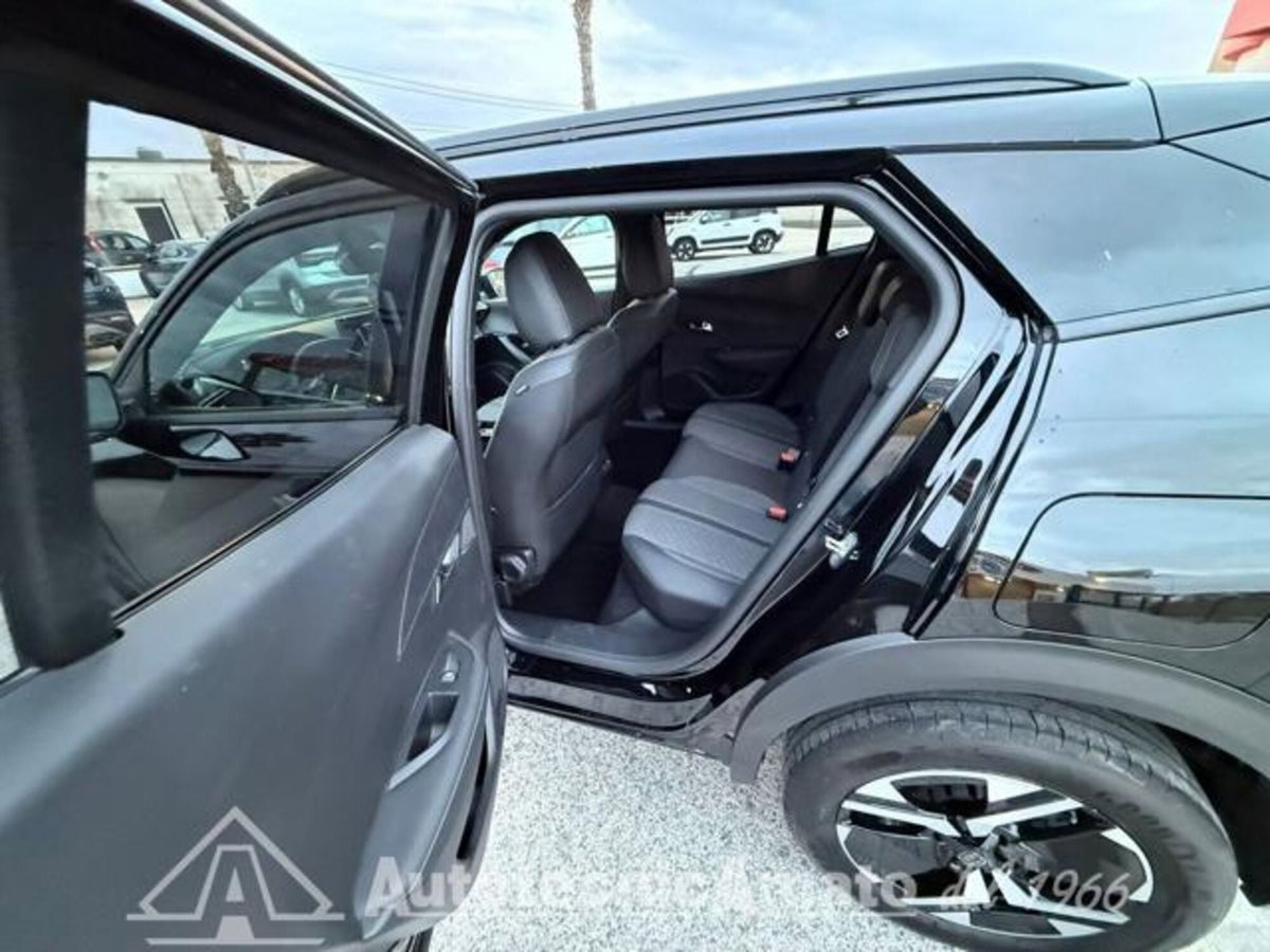 Peugeot 2008 PureTech 100 S&S Allure Pack (11)