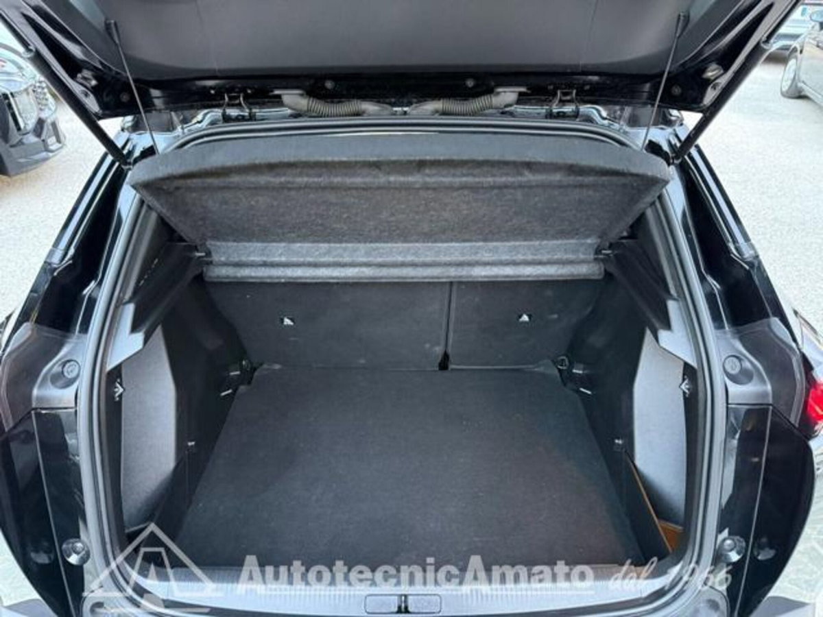 Peugeot 2008 PureTech 100 S&S Allure Pack (15)