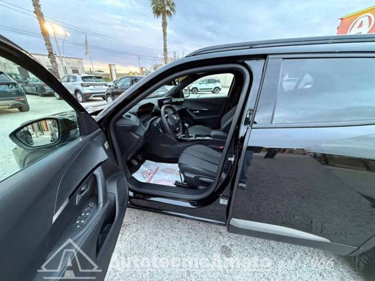 Peugeot 2008 PureTech 100 S&S Allure Pack (6)