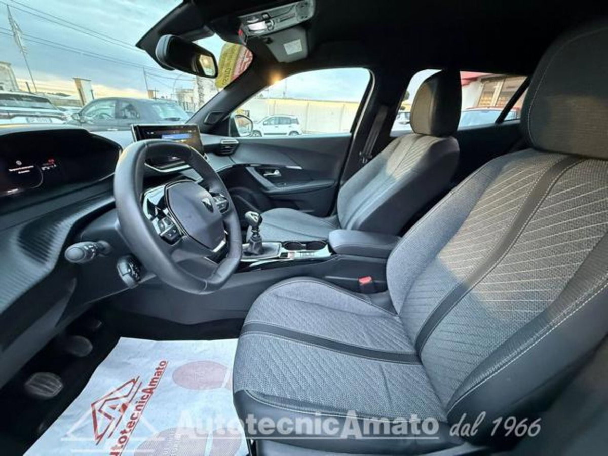 Peugeot 2008 PureTech 100 S&S Allure Pack (7)